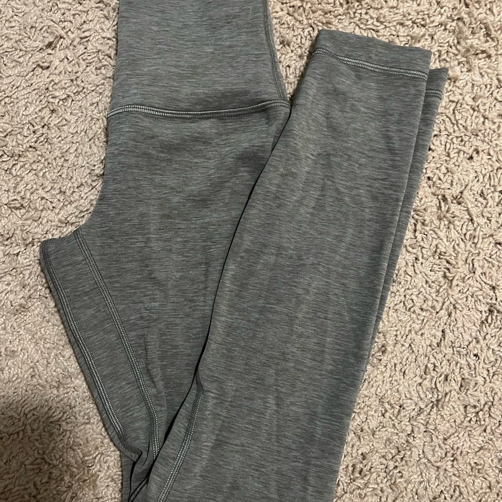Lululemon aligns 25”